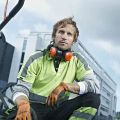 Husqvarna Radio Oorbeschermers Hoofdband - Comfortabele Geluidsreductie voor Maximale Veiligheid 7 Husqvarna Radio Oorbeschermers Hoofdband - Comfortabele Geluidsreductie voor Maximale Veiligheid -Husqvarnaa Winkel 578274903 4 Husqvarna20gehoorbeschermers20met20radio.jpg